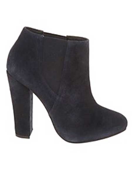 <h3>This week, Cosmo's Laura Puddy takes you through her fabulous fashion finds</h3>

<p>Autumn has definitely arrived so time to pull on a new pair of boots! Try these Chelsea booties and make a fashionable footwear statement.</p>

<p>£98, <a target="_blank" href="http://www.office.co.uk/womens/office/kendall_chelsea_boot/10/9198/24151/1/">office.co.uk  </a></p>
