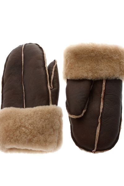 <p>It's not just about the jacket this season, the shearling effect has transcended to gloves too</p><p> </p><p>£36,<a target="_blank" href="http://www.asos.com/asos/asos-premium-leather-sheepskin-mitten/prod/pgeproduct.aspx?iid=1187944&MID=35718&affid=2134&siteID=0RpXOIXA500-rQfP6gIBK9yFv5SZtA7sBQ&r=1"> asos.com</a><br /><br /></p>