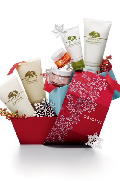 <p>All beauty junkies love Origins and they do fabulous Christmas sets which mean huge savings. This ultimate kit packed with their most amazing products saves you £33.35 - bonus!</p>

<p>Origin Greats, £49, <a href="http://www.origins.co.uk/templates/products/sp_nonshaded.tmpl?CATEGORY_ID=CAT29323&PRODUCT_ID=PROD99378 " target="_blank">origins.co.uk</a></p>