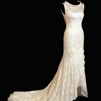 <p><strong>Designer: Bruce Oldfield </strong></p>

<p>Kate's figure would look amazing in this dress which features a lace train, perfect for that stately entrance</p>

<p>See more at <a href="http://www.bruceoldfield.com/" target="_blank">bruceoldfield.com</a></p>