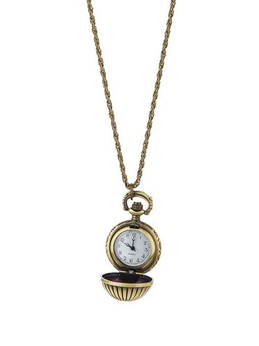 <p>Who wears a watch these days!? Tell the time in style with Dorothy Perkins' gold engraved clocket necklace.</p><p>£18, <a href="http://www.dorothyperkins.com/webapp/wcs/stores/servlet/ProductDisplay?beginIndex=0&viewAllFlag=&catalogId=33053&storeId=12552&productId=2228992&langId=-1&sort_field=Relevance&categoryId=208724&parent_categoryId=208607&pageSize=20
"target="_blank"> dorothyperkins.com </a></p>

