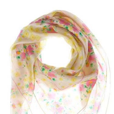 <p>This gorgeous, vintage inspired flower print scarf is the perfect accessory to update your look for spring. At just £22 for 100% silk, it's a steal!</p><p>£22, <a href="http://www.missselfridge.com/webapp/wcs/stores/servlet/ProductDisplay?beginIndex=0&viewAllFlag=&catalogId=33055&storeId=12554&productId=2269213&langId=-1&sort_field=Relevance&categoryId=208110&parent_categoryId=208108&pageSize=40
"target="_blank"> missselfridge.com </a></p>


