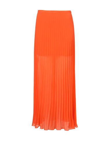 <p>Maximise your multi-season must-haves with Topshop's double-layered pleated maxi skirt – in citrus orange of course!</p>
<p>£45, <a href=" http://www.topshop.com/webapp/wcs/stores/servlet/ProductDisplay?catalogId=33057&storeId=12556&productId=2630650&langId=-1&sort_field=Relevance&categoryId=208530&parent_categoryId=203984&pageSize=20&siteID=0RpXOIXA500-ITGcJzoPZyQ1WNKVu7F7bw&cmpid=ukls_deeplink&_$ja=tsid:19906%7Cprd:0RpXOIXA500" target="_blank"> topshop.com </a></p>