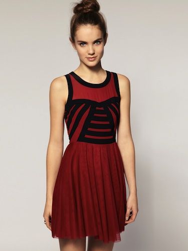 <p>The celebs love their red dresses and we're OBSESSED with red too - it has to be because it's Christmas. We'll be buying this gorgeous one for the party season. Bring it on! </p>
<p>£75, <a href="http://www.asos.com/Warehouse/Warehouse-Organza-Panelled-Dress/Prod/pgeproduct.aspx?iid=1958571&cid=2623&sh=0&pge=0&pgesize=-1&sort=-1&clr=Grenadine">Warehouse at ASOS</a></p>