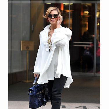 Beyonce knows how to look hot - even when she's preggers. Queen Bey has taken to the streets in plenty of trendy outfits in 2011, we just can't fault her

<p><a href="http://www.cosmopolitan.co.uk/fashion/celebrity/beyonces-baby-bump-fashion?click=main_sr">SEE BEYONCE'S BABY BUMP FASHION!</a></p>
