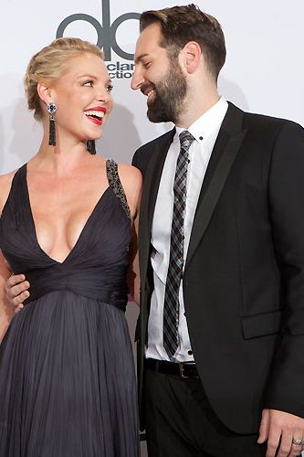 Cosmo's January cover star can barely keep her hand off hubby Josh when they embark on the red carpet. They often kiss, cuddle and stare into one another's eyes. If we were't so bitter we'd be pleased for them