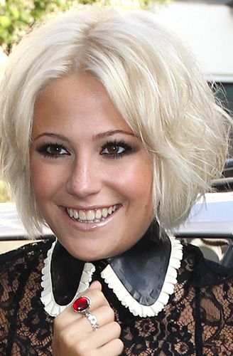 <p>We barely recognised Pixie Lott with her new shaggy bob! In true pop star style, she's reinvented her previously hippy-chick look with a sexier, grownup guise</p>