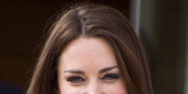 <p>When Kate Middleton turned up to The Treehouse Hospice, people were either gossiping about her recycled frock, or her public speaking skills. We noticed both (of course!) but we were still desperate to find out how she managed to get her hair so damn perfect - as per usual!</p>