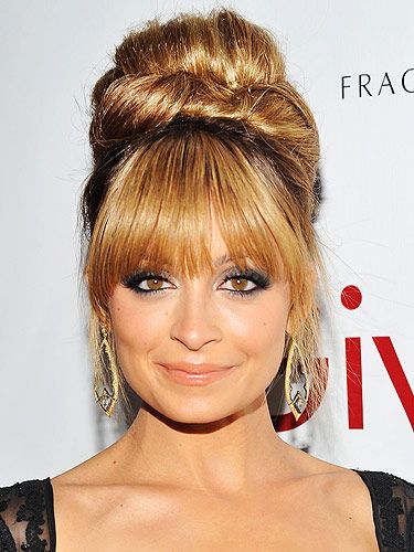 <p>Woah, Nicole Richie's hairstyle means serious business. The American starlet has mastered this ladylike hairstyle to perfection. Thanks to Kate Middleton, the celebs across the pond are recognising Royal hairstyle looks</p>