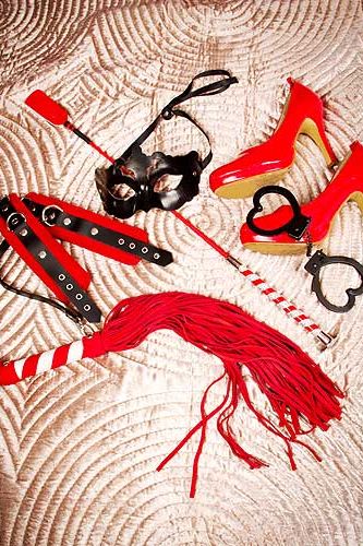 <p>How 50 Shades is your sex life? Three couples let Cosmo in to their sex lives, and you won't believe what goes on behind closed doors! Plus, get your beginner's guide to bondage! All this is on page 170</p>
<p><a title="http://www.cosmopolitan.co.uk/men/cosmo-100-sexiest-men/celebrity-men-looking-sexy-in-suits" href="http://www.cosmopolitan.co.uk/men/cosmo-100-sexiest-men/celebrity-men-looking-sexy-in-suits" target="_self">WHO IS YOUR CHRISTIAN GREY, HEY?</a></p>