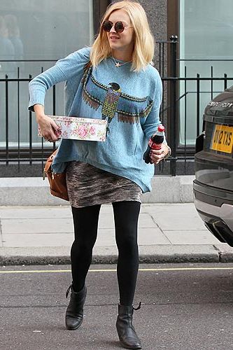 <p>Pregnant Fearne Cotton celebrates her birthday today as she heads to work at Radio One. Wearing a cute bird jumper and lil' mini Fearne looks radiant as ever! We wonder if she's got anything special planned for later?</p>