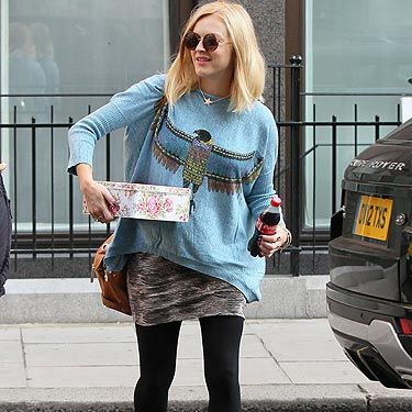 <p>Pregnant Fearne Cotton celebrates her birthday today as she heads to work at Radio One. Wearing a cute bird jumper and lil' mini Fearne looks radiant as ever! We wonder if she's got anything special planned for later?</p>