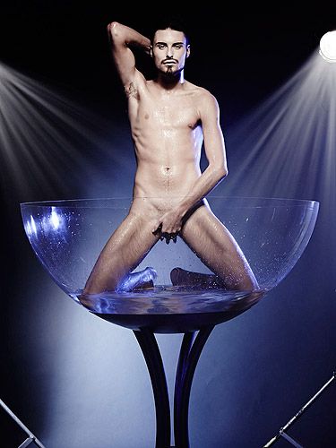 <p>We get Celebrity Big Brother winner and X Factor hopeful Rylan Clark to strip down for Cosmo's centerfold this month. Flick to page 91 to find out just how Rylan prepared for the shoot (trust us, he went ALL out) and why he thinks it's important to look after yourself.</p>