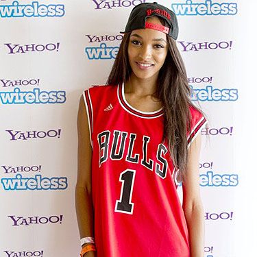 <p>Model Jourdan Dunn was effortlessly cool with a B-Side snapback and her Chicago Bulls jersey.</p>