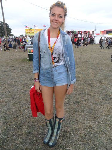 <p>Promoting fashion's fight for double denim to hit the mainstream was Bethany, 19 who partied in denim shorts and a matching shirt worn over a cute kitten t-shirt. For a final flourish she wore striped wellies and a floral headband.</p>