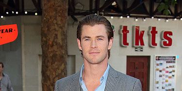 <p>Chris Hemsworth was looking every inch the leading man as he made his way down the red carpet in London's Leicester Square</p>
<p><a href="http://www.cosmopolitan.co.uk/celebs/entertainment/olivia-wilde-chris-hemsworth-rush" target="_blank">OLIVIA WILDE TALKS TO COSMO ABOUT CHRIS HEMSWORTH</a></p>
<p><a href="http://www.cosmopolitan.co.uk/celebs/entertainment/actors-with-or-without-beards" target="_blank">HOLLYWOOD HUNKS - BEARD OR NO BEARD?</a></p>
<p><a href="http://www.cosmopolitan.co.uk/celebs/entertainment/" target="_blank">SEE MORE ENTERTAINMENT NEWS HERE</a></p>