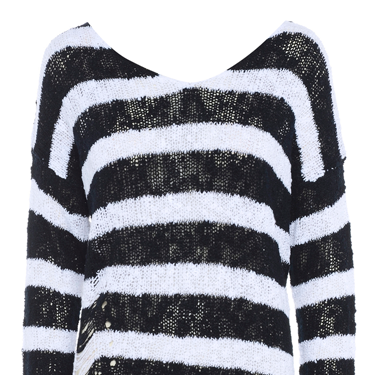 <p>Super punky stripe jumper featuring slashed detail at the bottom and criss cross back. Yeah!</p>
<p>Punky stripe jumper, now £25, <a href="http://www.meemee.com/punky-stripe-jumper.html" target="_blank">meemee.com</a></p>
<p><a href="http://www.cosmopolitan.co.uk/fashion/fashion-week-2013" target="_blank">SHOP: TEN OF THE BEST TARTAN FINDS</a></p>
<p><a href="http://www.cosmopolitan.co.uk/fashion/fashion-week-2013" target="_blank">SEE: COSMO FASHION DAILY</a></p>
<p><a href="http://www.cosmopolitan.co.uk/fashion/news/" target="_blank">GET THE LATEST FASHION AND STYLE NEWS</a></p>