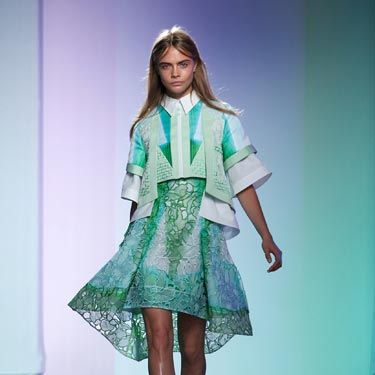 <p>Cara looked every bit a spring girl as she opened the Peter Pilotto show, wearing pastel greens and blues in a signature Pilotto look, with multi-layers and stiff white collar. </p>
<p> </p>