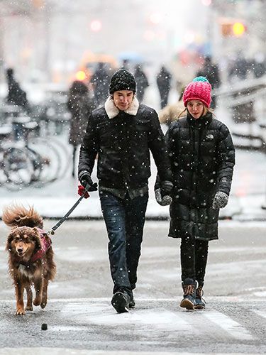 <p>Amanda Seyfried looks very cosy out walking her dog Finn with boyfriend Justin Long. The actress knows how to keep warm in the snow, with a mahoosive padded coat, pink knitted hat and cosy sheepskin boots.</p>
<p><a href="http://www.cosmopolitan.co.uk/fashion/shopping/primark-summer-fashion-trends-2014" target="_blank">PRIMARK'S SPRING FASHION COLLECTION</a></p>
<p><a href="http://www.cosmopolitan.co.uk/fashion/love/love-it-or-loathe-it-daisy-lowe-winter-floral-dress" target="_blank">LOVE IT OR LOATHE IT: DAISY LOWE</a></p>
<p><a href="http://www.cosmopolitan.co.uk/fashion/shopping/womens-clothing-under-ten-pounds" target="_blank">DAILY FASHION FIX: UNDER A TENNER</a></p>