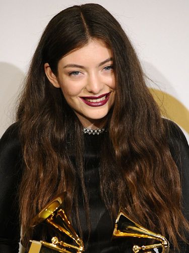 <p>Big winner Lorde rocked her signature burgundy lipstick and wore her long locks loosely flowing, some subtle waves reflecting the light beautifully.</p>
<p><a href="http://www.cosmopolitan.co.uk/fashion/news/grammys-2014-red-carpet-arrivals-outfits" target="_blank">THE GRAMMYS GOWNS, 2014</a></p>
<p><a href="http://www.cosmopolitan.co.uk/beauty-hair/news/styles/celebrity/cosmo-hairstyle-of-the-day" target="_self">CELEB HAIRSTYLE OF THE DAY</a></p>
<p><a href="http://www.cosmopolitan.co.uk/beauty-hair/news/styles/hair-trends-spring-summer-2014" target="_blank">HUGE HAIR TRENDS FOR 2014</a></p>