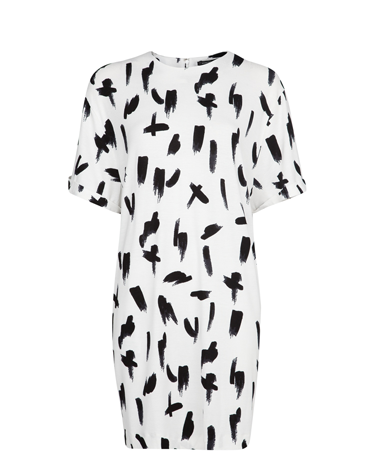 <p>This brush stroke tee + rolled-up sleeves + black skinnies + slip-on skater shoes (preferabbly leopard print or checked) = THE DREAM.</p>
<p>Monochrome print T-shirt, £34.99, <a href="http://shop.mango.com/GB/p0/mango/new/monochrome-print-t-shirt/?id=21003609_25" target="_blank">mango.com</a></p>
<p><a href="http://www.cosmopolitan.co.uk/fashion/shopping/spring-fashion-trends-2014?page=1" target="_blank">7 BIG spring fashion trends for 2014</a></p>
<p><a href="http://www.cosmopolitan.co.uk/fashion/shopping/date-dresses-womens-cheap-clothing" target="_blank">SHOP date dresses for £20 or less</a></p>
<p><a href="http://www.cosmopolitan.co.uk/fashion/news/" target="_blank">Get the latest fashion news</a></p>