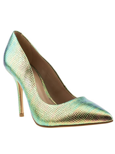 <p>"These shiny shoesies are sooo pretty - and on point (literally) for spring's metallics trend, too!" - Natalie Wall, Online Fashion Editor</p>
<p>Metallic mock snakeskin courts, £65, <a href="http://www.schuh.co.uk/womens-multi-schuh-carnival/1144109920/" target="_blank">schuh.co.uk</a></p>
<p><a href="http://www.cosmopolitan.co.uk/fashion/shopping/handbags-spring-fashion-high-street" target="_blank">NEW SEASON ARM CANDY: 12 HOT HANDBAGS</a></p>
<p><a href="http://www.cosmopolitan.co.uk/fashion/shopping/spring-fashion-trends-2014?page=1" target="_blank">7 BIG FASHION TRENDS FOR SPRING 2014</a></p>
<p><a href="http://www.cosmopolitan.co.uk/archive/fashion/shopping/new-in-store/0/8" target="_blank">SHOP NEW IN STORE NOW</a></p>