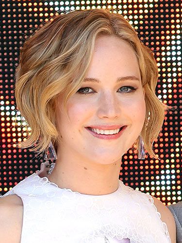 <p>So this is how you grow out a pixie crop. Jennifer's fun baby bob, just shy of her earlobes, has movement and texture.</p>
<h3> </h3>
<p><a href="http://www.cosmopolitan.co.uk/_mobile/beauty-hair/news/styles/celebrity/summer-celebrity-hair-colour-ideas" target="_self">NEW CELEBRITY HAIR COLOUR IDEAS</a><br /><a href="http://www.cosmopolitan.co.uk/beauty-hair/news/styles/celebrity/celebrity-summer-trend-wavy-hair" target="_self">10 SEXY SUMMER WAVES TO COPY</a><br /><a href="http://www.cosmopolitan.co.uk/beauty-hair/news/new-ways-to-do-makeup-summer" target="_self">4 NEW WAYS TO WEAR YOUR MAKEUP</a></p>