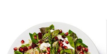 <p><strong>BASE</strong>: Lamb's lettuce and red chard<br /><br /><strong>CARB</strong>: Quinoa<br /><br /><strong>VEG/FRUIT</strong>: Beetroot (chopped), alfalfa sprouts, asparagus<br /><br /><strong>PROTEIN</strong>: Mackerel<br /><br /><strong>DRESSING</strong>: Yoghurt and mint<br /><br /><strong>EXTRAS</strong>: Pomegranate seeds</p>
<p><a href="http://www.cosmopolitan.co.uk/diet-fitness/diets/stop-unhealthy-office-snacking" target="_blank">STOP UNHEALTHY OFFICE SNACKING</a></p>
<p><a href="http://www.cosmopolitan.co.uk/diet-fitness/diets/how-to-eat-healthy" target="_blank">7 STEPS TO A HEALTHIER DIET</a></p>
<p><a href="http://www.cosmopolitan.co.uk/diet-fitness/diets/eat-healthy-on-a-budget-recipes" target="_blank">EAT HEALTHY ALL WEEK FOR £15</a></p>