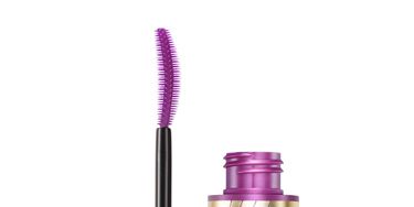 <p><strong>Loved by:</strong> Beauty writer, Cassie Powney</p>
<p><strong>She says:</strong> "This or ANY Max Factor mascara, to be honest. I¹ve tried every mascara going (the expensive designer ones included), but this affordable brand still ticks every box for me. I love the brush more than anything. It has short, evenly-spaced bristles, which make it impossible to get in a clogged-up mess."</p>
<p><a href="http://maxfactor-international.com/make-up-products/eyes/mascara/max-factor-clump-defy-extensions-mascara" target="_blank">Max Factor Clump Defy Extensions Mascara, £10.99</a></p>
<p><a href="http://www.cosmopolitan.co.uk/beauty-hair/news/trends/beauty-products/august-beauty-lab-buys" target="_blank">COSMO'S DAILY BEST BEAUTY BUYS</a></p>
<p><a href="http://www.cosmopolitan.co.uk/beauty-hair/news/trends/beauty-products/essential-new-beauty-products-spring-summer-2014" target="_blank">THE BEAUTY PRODUCTS YOU NEED TO OWN THIS SEASON</a></p>
<p><a href="http://www.cosmopolitan.co.uk/beauty-hair/news/trends/makeup-trends-spring-summer-2014" target="_blank">THE BIG MAKEUP TRENDS FOR 2014</a></p>
<p> </p>