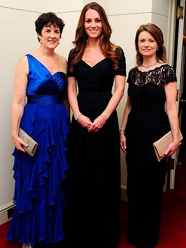 <p>There aren't many ladies who look this good after having a baby. In fact, there aren't that many ladies who look this good full stop. Kate Middleton wore a beautiful floor length gown by one of her favourite designers, Jenny Packham, as she attended a charity dinner for 100 Women in Hedge Funds, after the Royal christening the day before yesterday. Her hair looked fabulous (go figure) as she wore it down with loose curls.</p>