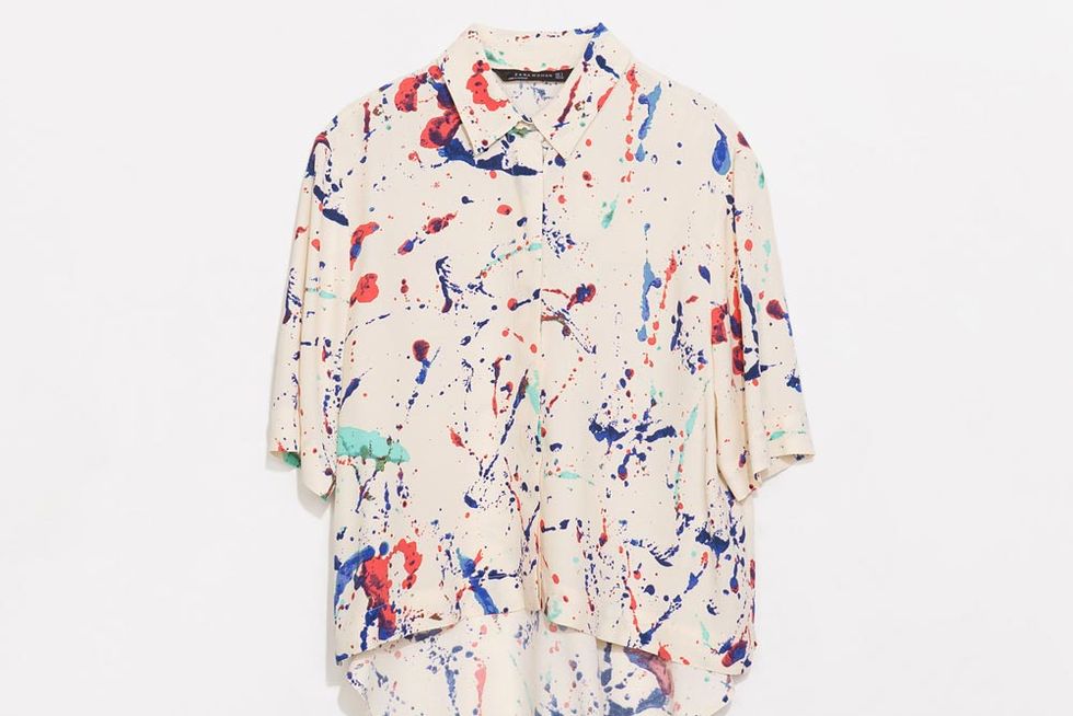 <p>Weekend 'casual-but-still-looks-stylish' T? In the bag.</p>
<p><a href="http://www.zara.com/uk/en/sale/woman/shirts/printed-shirt-with-asymmetric-hem-c436411p2219517.html" target="_blank">Printed shirt with asymmetric hem, £15.99, Zara</a></p>