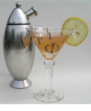 Glass, Drinkware, Serveware, Stemware, Liquid, Tableware, Drink, Barware, Cocktail, Martini glass, 