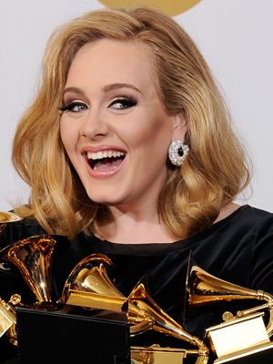 Adele new blonde hairstyle Grammys