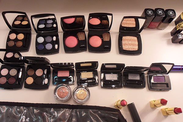 Amber, Tints and shades, Cosmetics, Rectangle, Collection, Everyday carry, Eye shadow, 