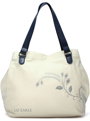 Product, Bag, White, Fashion accessory, Style, Luggage and bags, Shoulder bag, Beauty, Handbag, Fashion, 