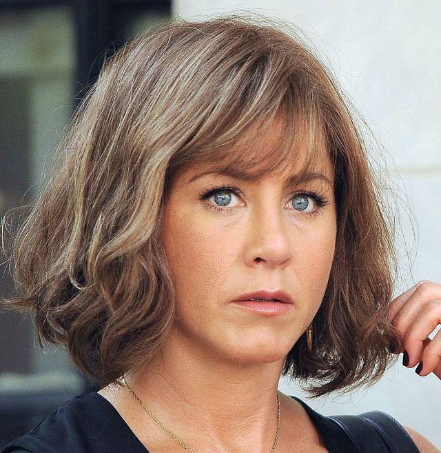 Jennifer Aniston’s Short Brunette Bob