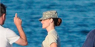 Kristen Stewart Dressed As Army Officer On The Set Of Her New Film Camp X Ray Pictures