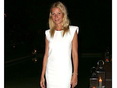 Fashion news :: Gwyneth Paltrow wows in white dress