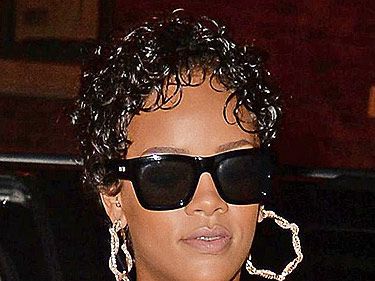 Rihanna's wet look curls :: See her slick short hairstyle