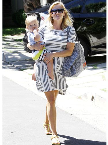 Fashion News Reese Witherspoon Nails Weekend Dressing