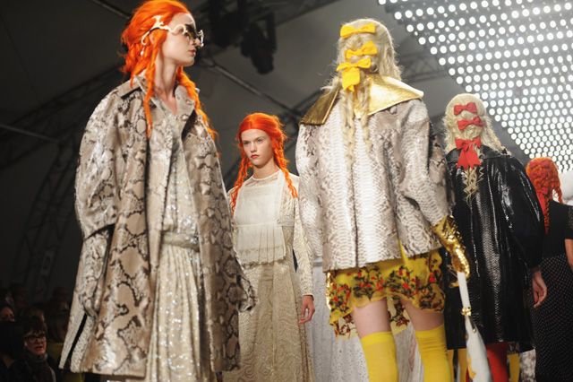 Fashion, Costume design, Stage, Costume, heater, Fashion design, Drama, Makeover, Red hair, Boot, 