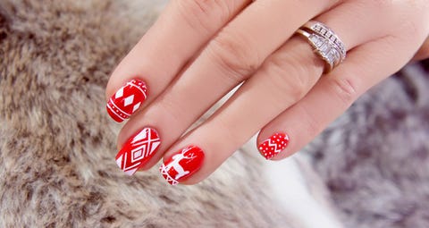 How to do Christmas jumper Noridic nail art step-by-step pictures