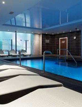 Swimming pool, Property, Floor, Real estate, Interior design, Flooring, Glass, Ceiling, Azure, Composite material, 