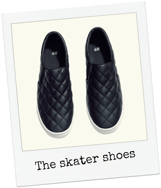 Footwear, Shoe, Product, Font, Black, Pattern, Grey, Synthetic rubber, Walking shoe, Silver, 