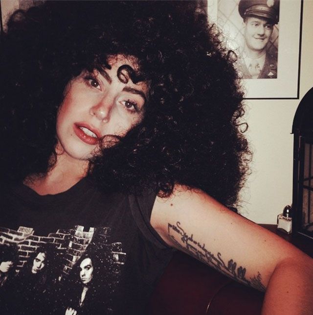 53d57ee1994e1_-_lady-gaga-afro-fqkoxj-wi