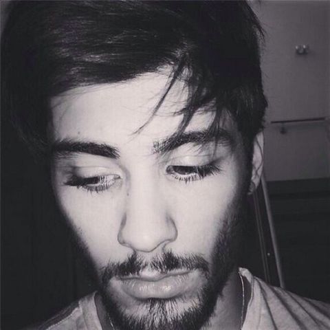 Zayn Malik goes topless in Instagram picture that proves it's totally ...