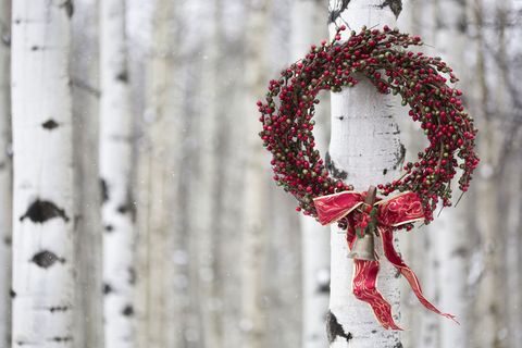 8 Christmas Wreath-Making Courses In The UK 2019 - How To Make A