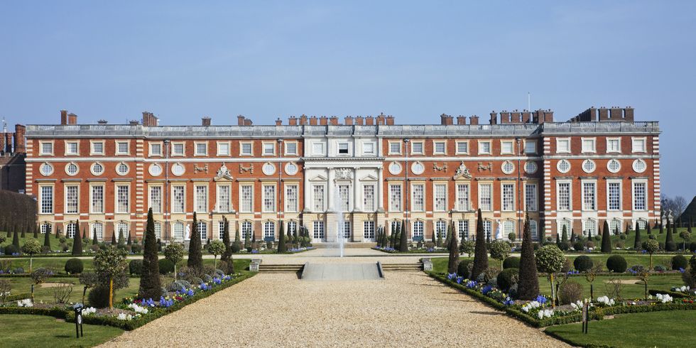 hampton court