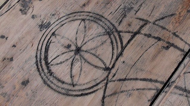 'Witches' marks' found in old church ruins Hd-aspect-1506678189-witch-marking