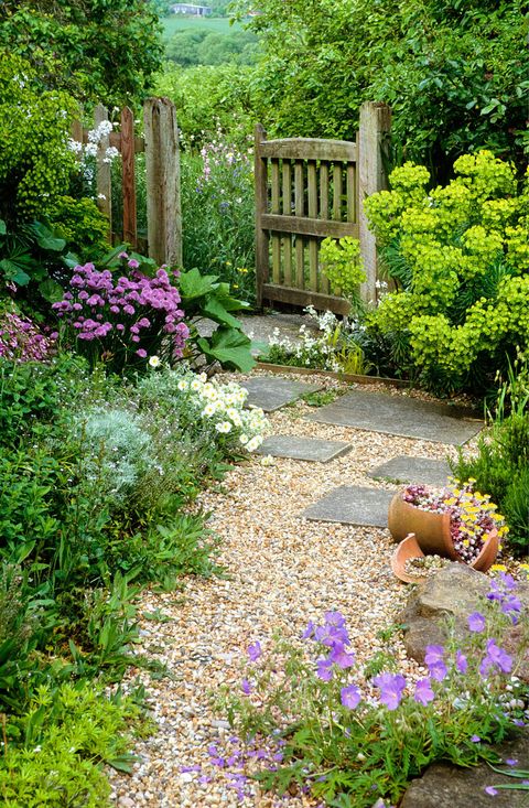 8 Garden Design Features That Will Make The Whole Space Come Together As One